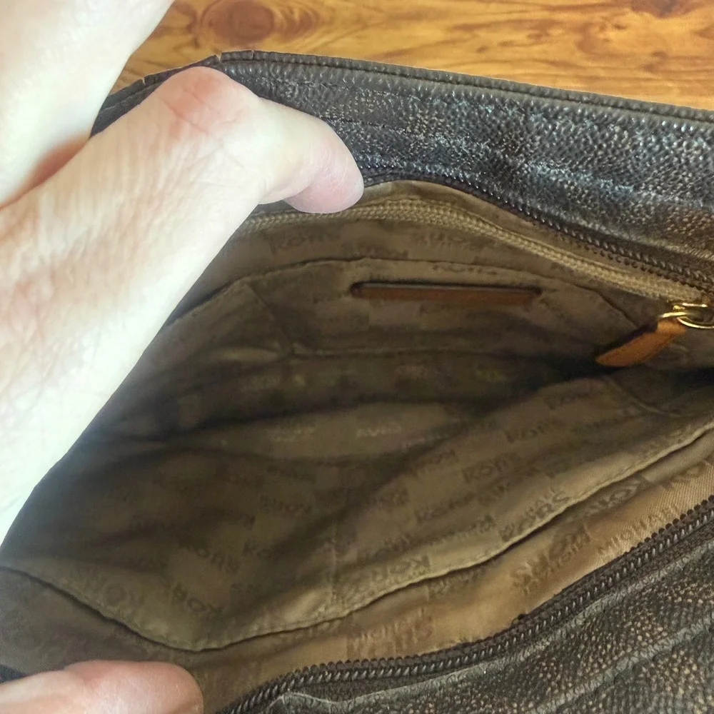 Michael Kors Signature Monogram Shoulder‎ Bag Brown Leather Broken Strap AS IS